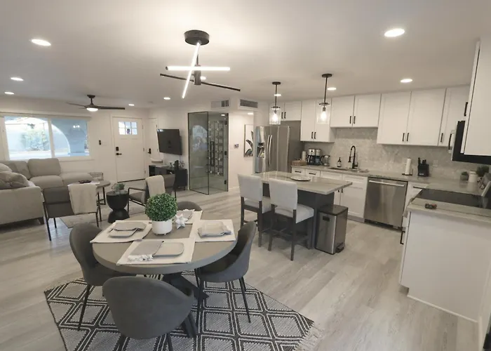 Blue Agave With Heated Pool & Outdoor Living Holiday home Phoenix